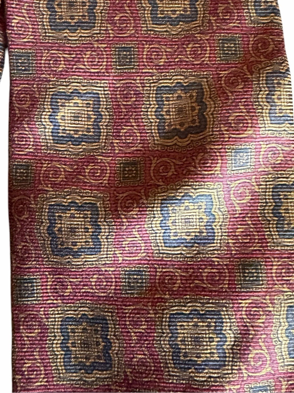 Vintage Brooks Brothers Silk Tie 1980’s Geometric Medallion Pattern EC - Picture 2 of 3